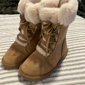 Girls furry boots